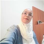 Soy una chica paciente y que crea fácilmente vínculo. Siempre intento adaptar las clases a las necesidades y particularidades de cada alumno.